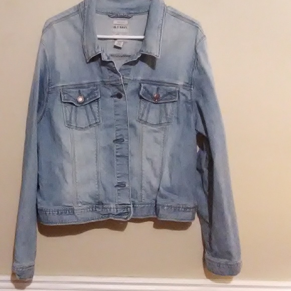 Old Navy Jackets & Blazers - **SALE** Old Navy Stretch Jean Jacket